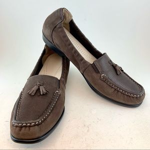 SAS Moccasin Brown Turf Nubuck Hope Tassel Slip On Loafers size 8.5 NARROW